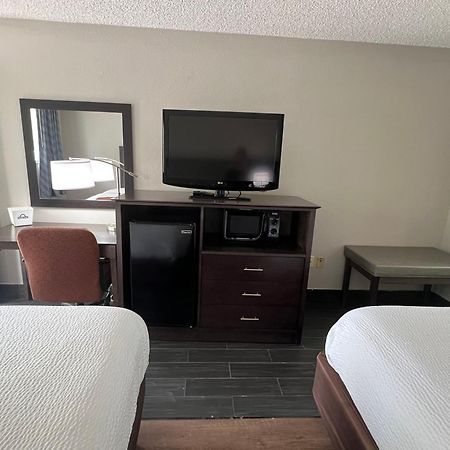 Days Inn & Suites By Wyndham Monroe Dış mekan fotoğraf