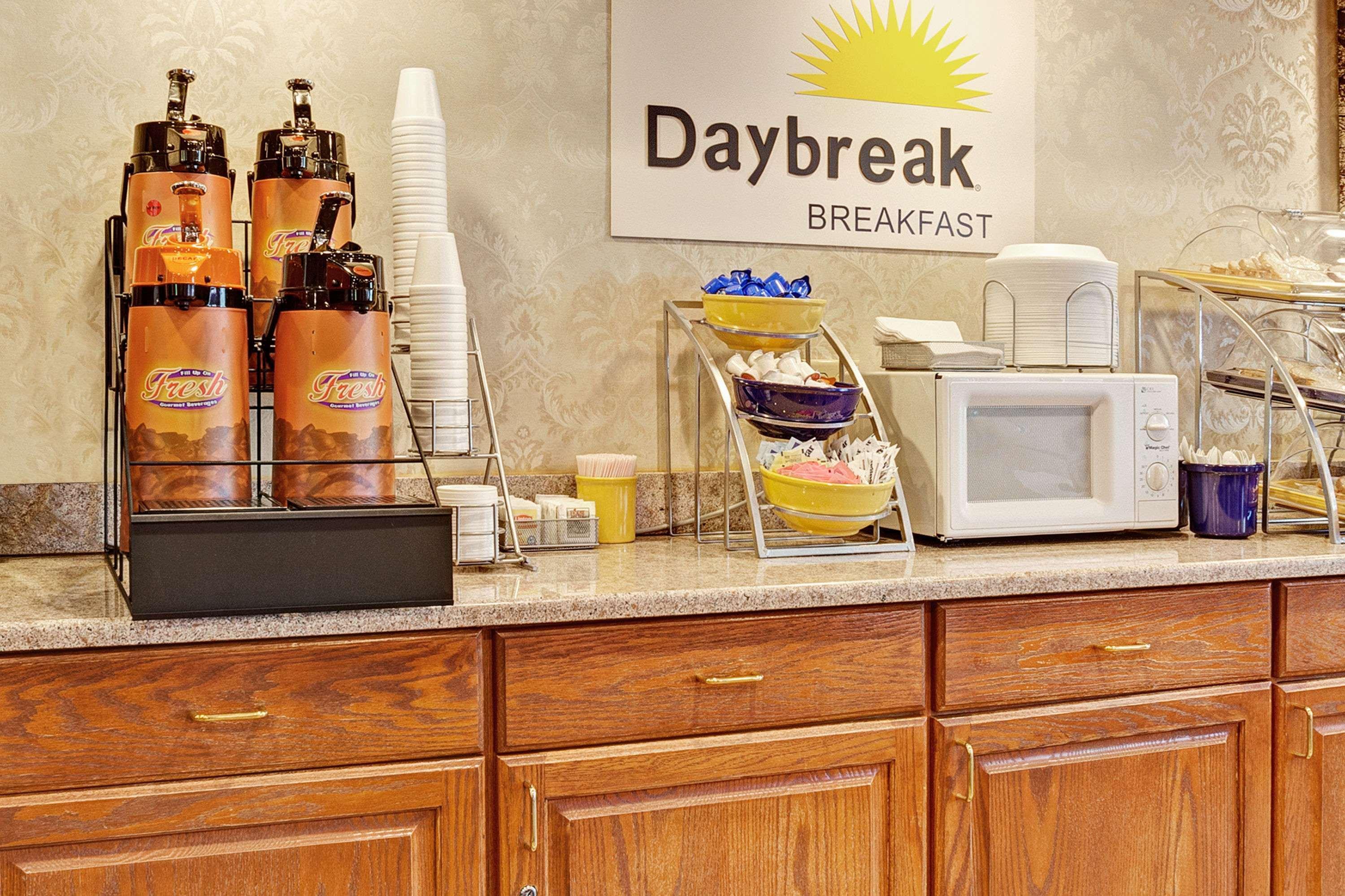 Days Inn & Suites By Wyndham Monroe Dış mekan fotoğraf