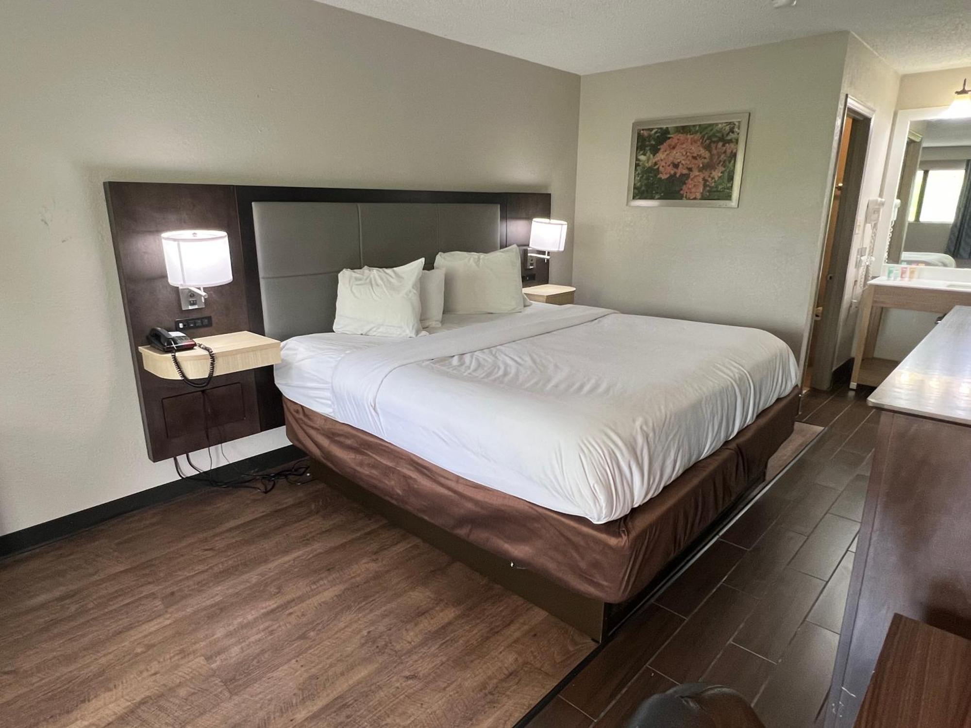 Days Inn & Suites By Wyndham Monroe Dış mekan fotoğraf