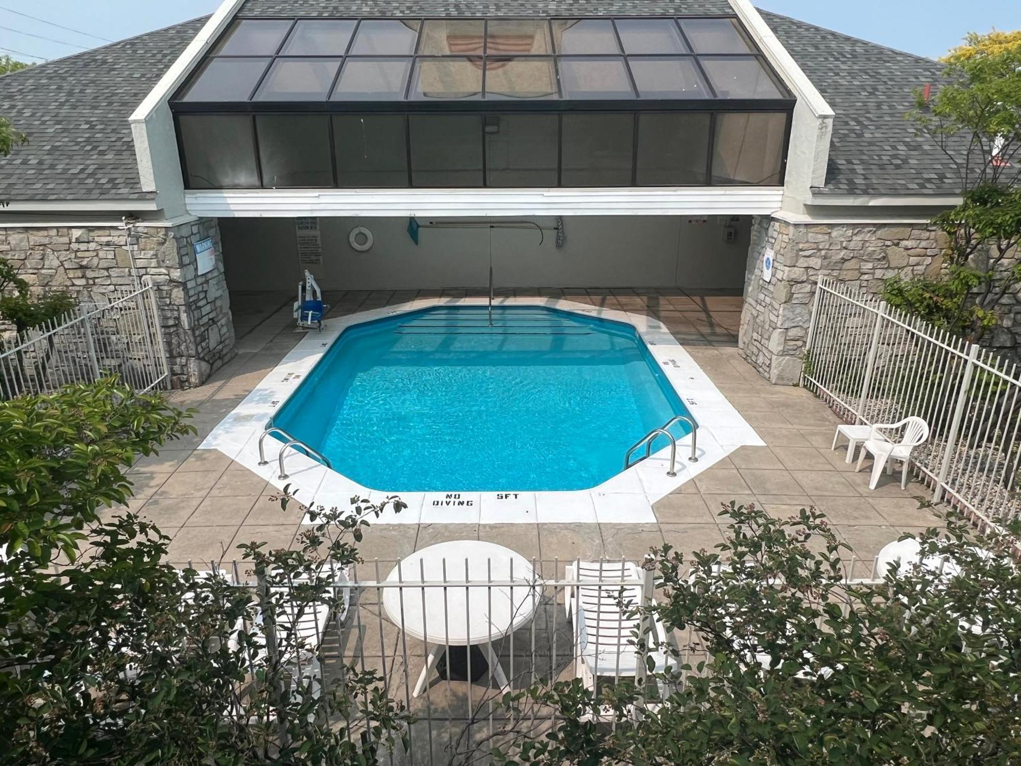 Days Inn & Suites By Wyndham Monroe Dış mekan fotoğraf