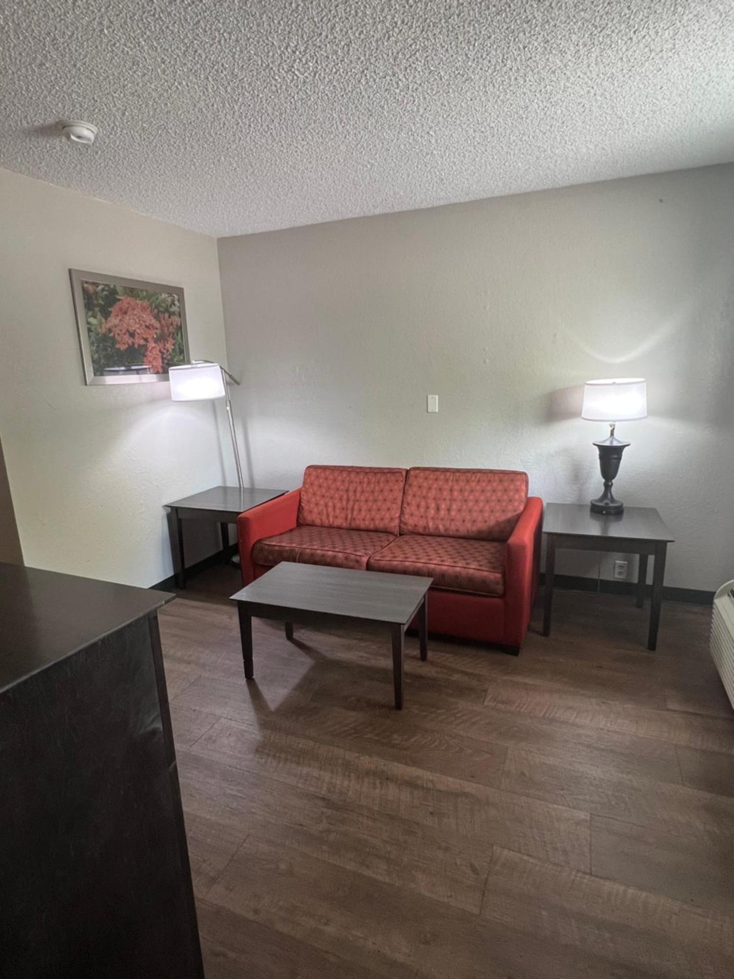 Days Inn & Suites By Wyndham Monroe Dış mekan fotoğraf